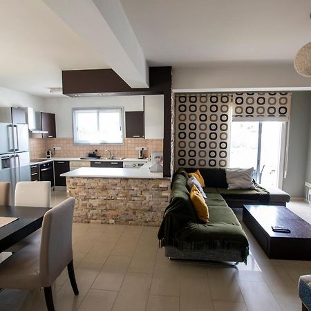 Glabur Stays - The Executive 2 Bdr - Nicosia City, Free Parking & Wifi, Welcomes You!!! Exterior photo